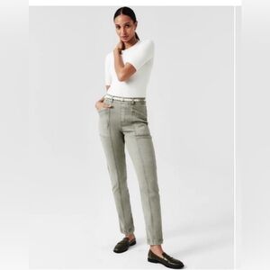 SPANX washed Stretch Twill Tapered Pant in Olive Oil Size Medium